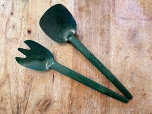 Flintwood MCM Melamine Salad Servers Large Speckled Green USA 1950s Spoon Fork